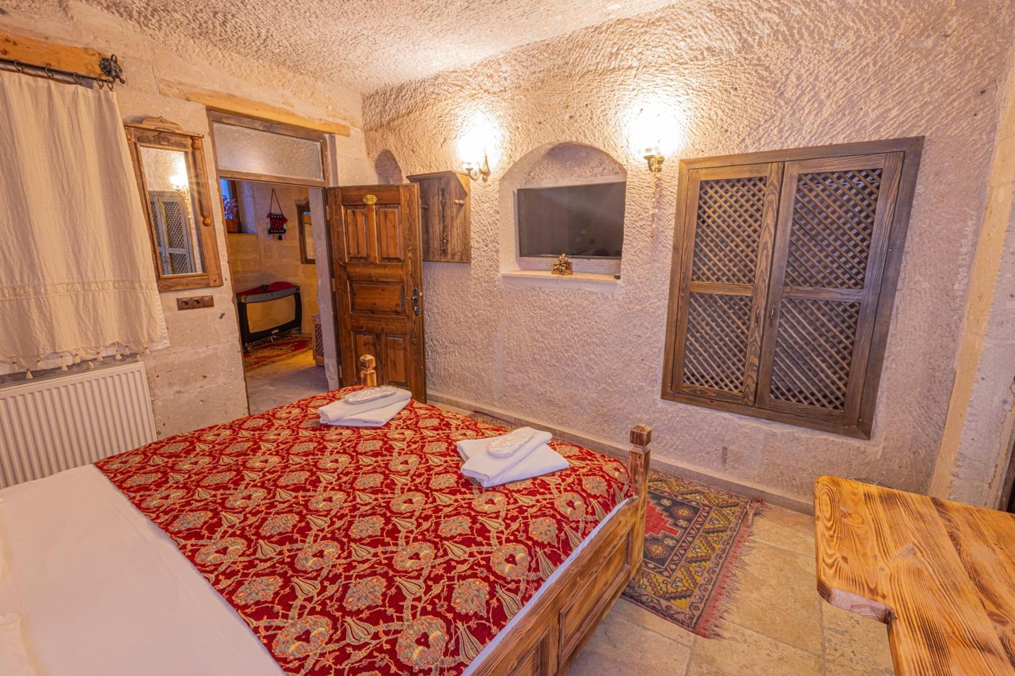 Zeus Cave Suites Göreme Esterno foto